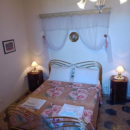 泰拉奇纳Angelina Antica Dimora住宿加早餐旅馆 外观 照片