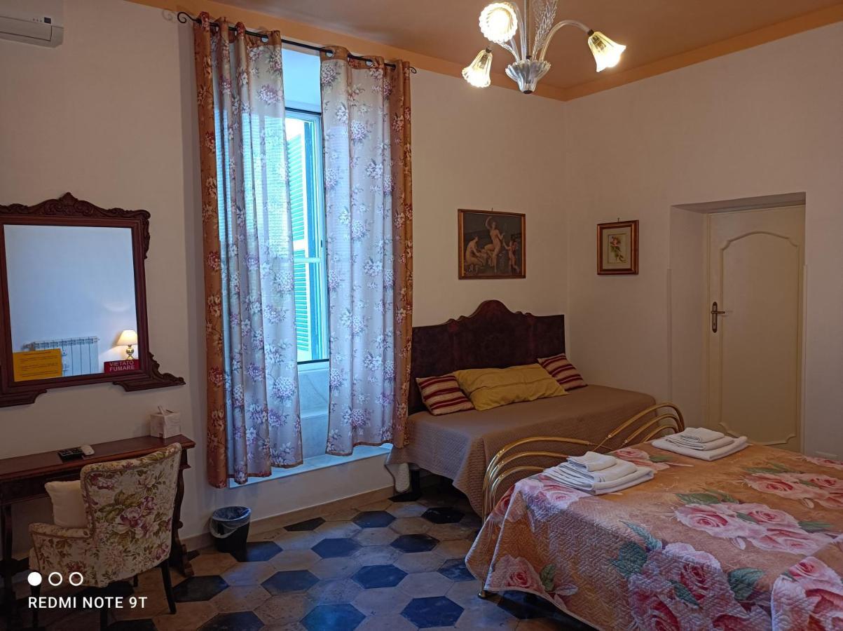 泰拉奇纳Angelina Antica Dimora住宿加早餐旅馆 外观 照片