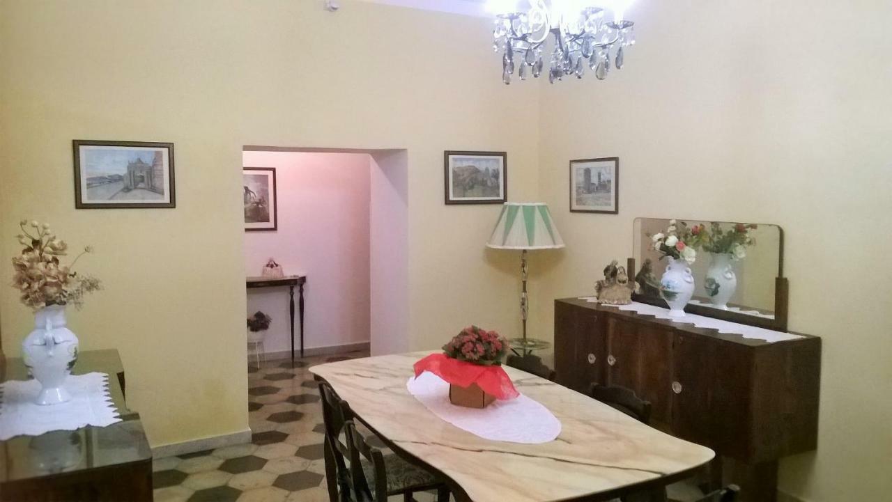 泰拉奇纳Angelina Antica Dimora住宿加早餐旅馆 外观 照片